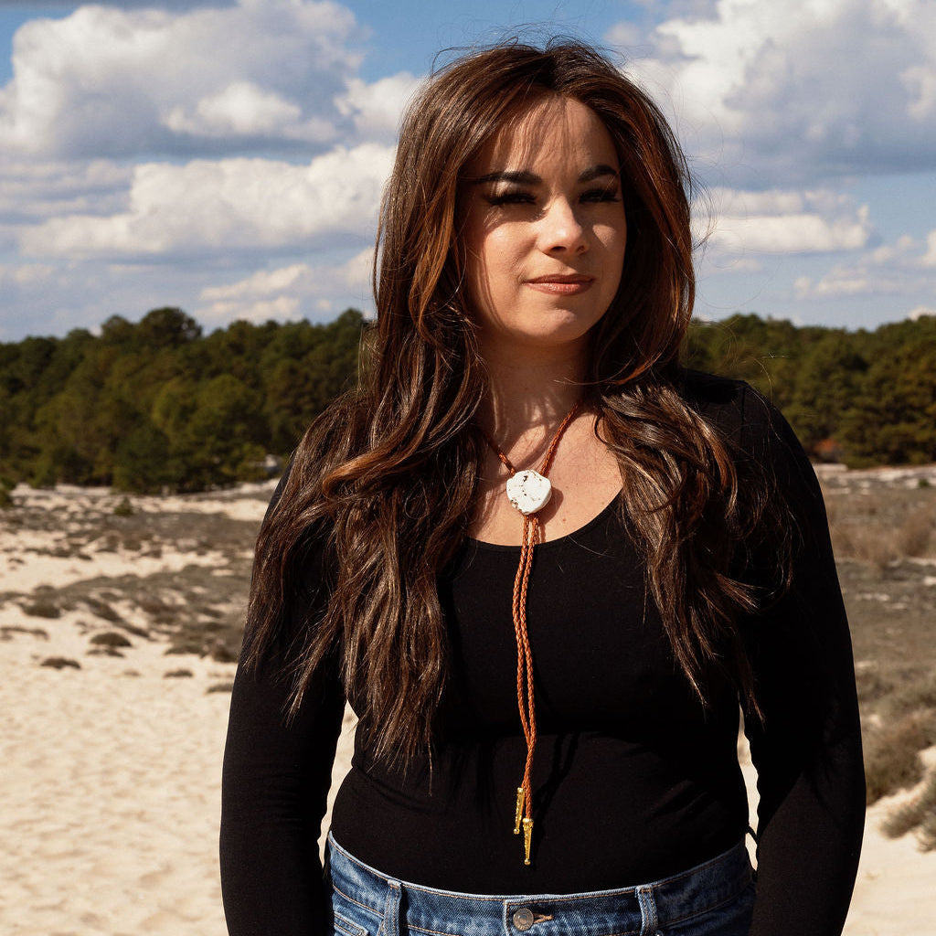 Howlite Bolo Necklace (Brown/Gold)