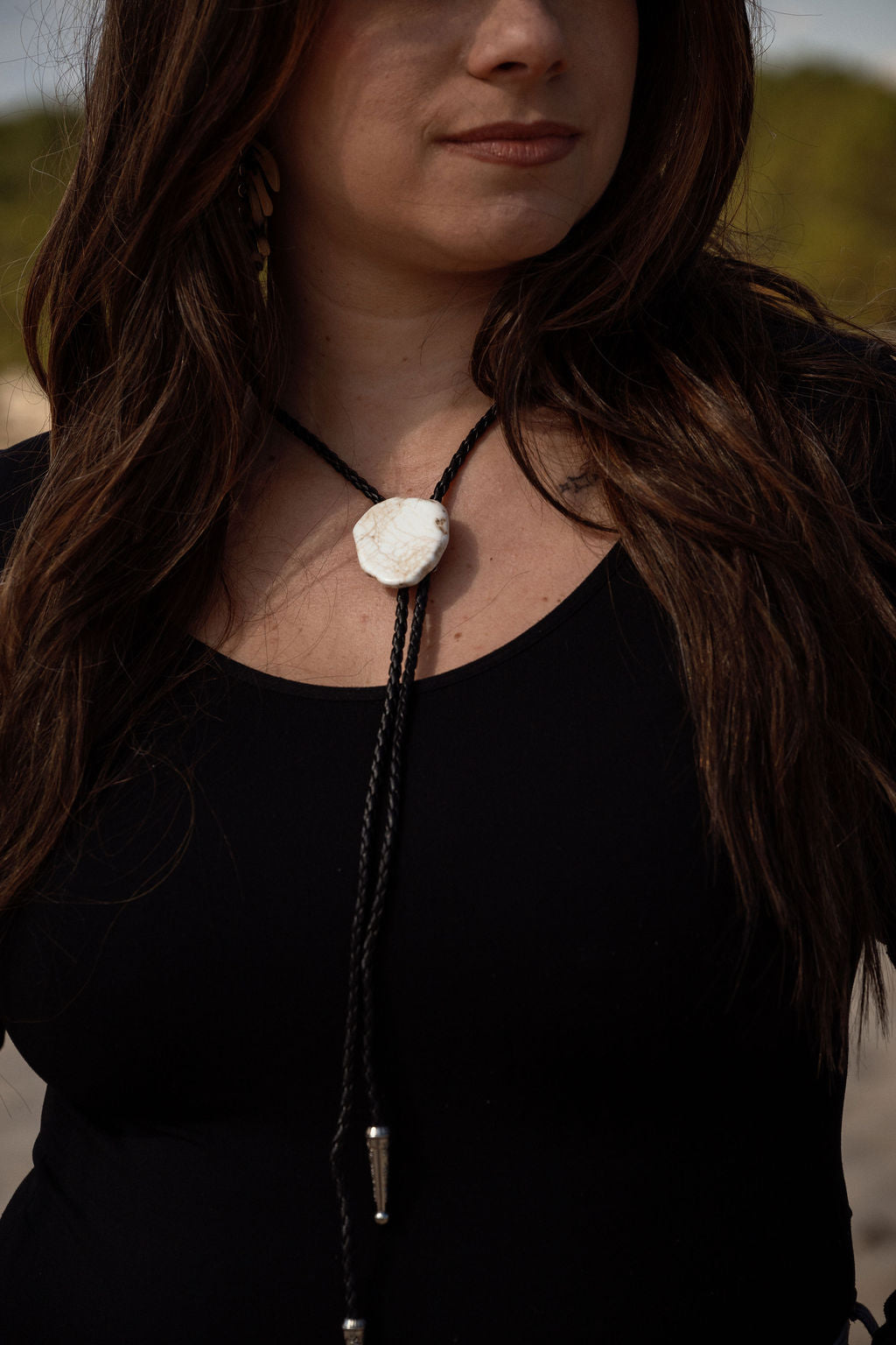 Howlite Bolo Necklace (Black/Silver)